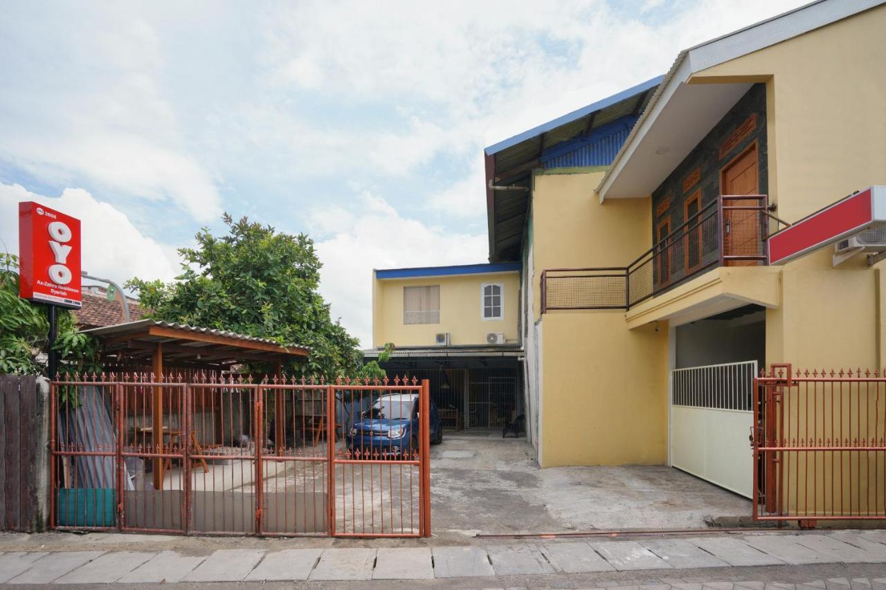 Oyo 2656 Az Zahra Residence Syariah Surabaya Buitenkant foto