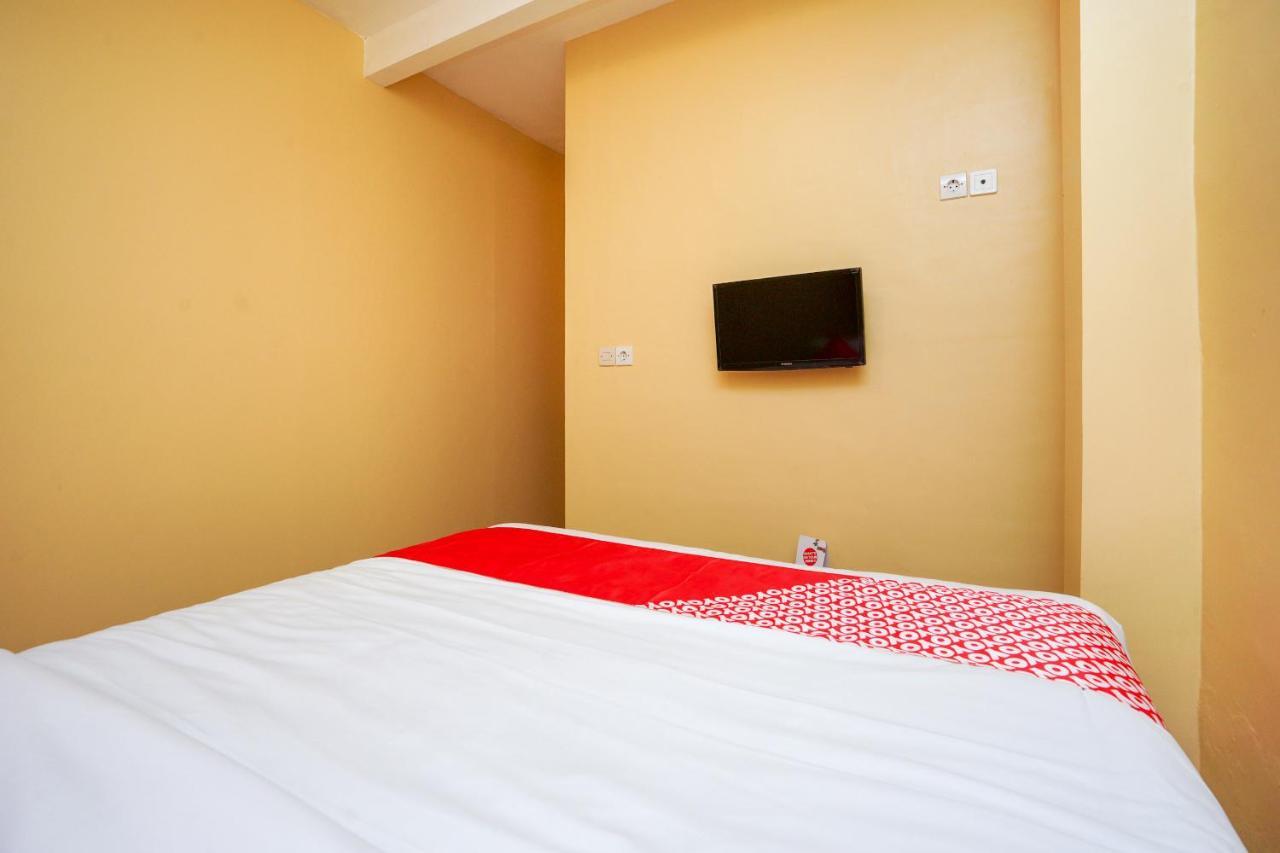 Oyo 2656 Az Zahra Residence Syariah Surabaya Buitenkant foto