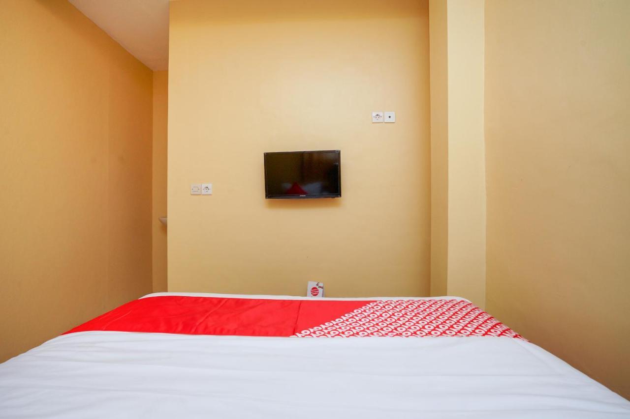 Oyo 2656 Az Zahra Residence Syariah Surabaya Buitenkant foto
