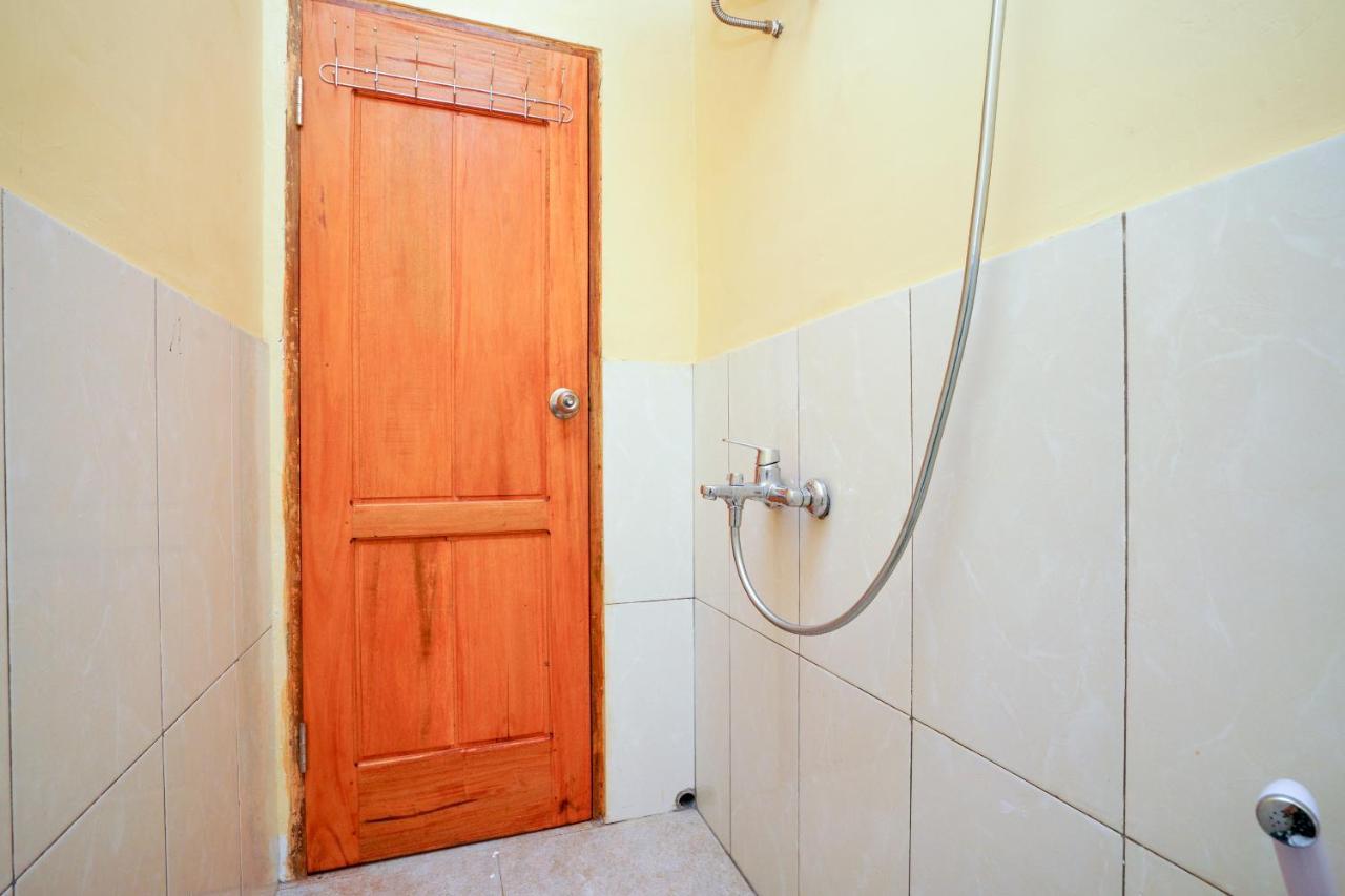 Oyo 2656 Az Zahra Residence Syariah Surabaya Buitenkant foto